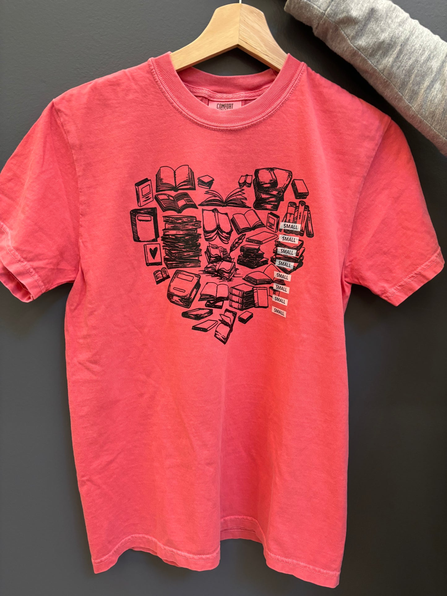 Bookish Love | Graphic T-shirt